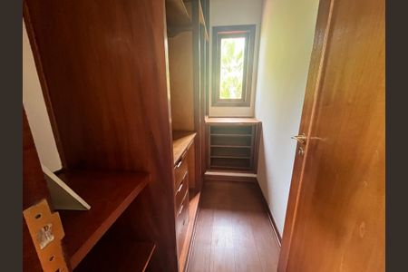 Casa de condomínio para alugar com 600m², 4 quartos e 8 vagasQuarto 2