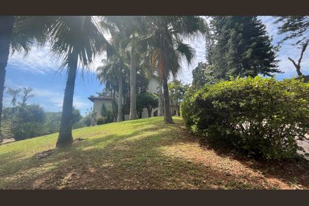 Casa de condomínio para alugar com 600m², 4 quartos e 8 vagasQuintal