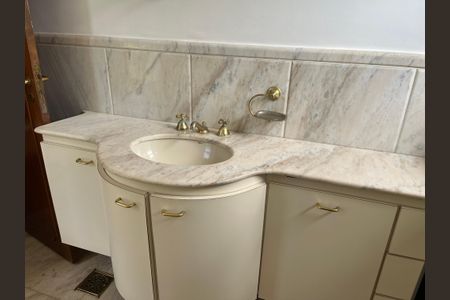 Casa de condomínio para alugar com 600m², 4 quartos e 8 vagasQuarto 3 Banheiro