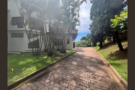Casa de condomínio para alugar com 600m², 4 quartos e 8 vagasQuintal