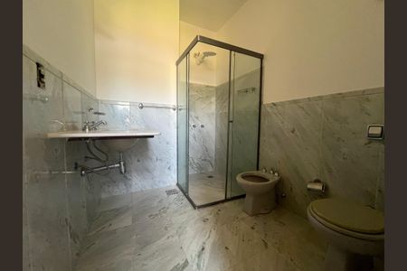 Casa de condomínio para alugar com 600m², 4 quartos e 8 vagasQuarto 2 Banheiro