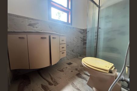 Casa de condomínio para alugar com 600m², 4 quartos e 8 vagasQuarto 1 Banheiro