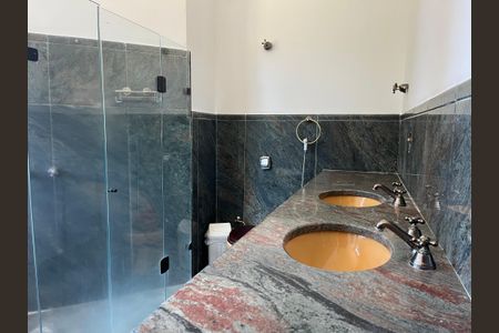 Casa de condomínio para alugar com 600m², 4 quartos e 8 vagasQuarto 4 Banheiro