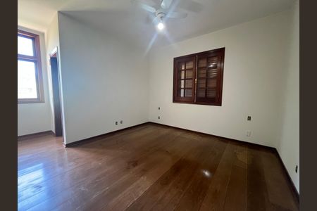 Casa de condomínio para alugar com 600m², 4 quartos e 8 vagasQuarto 2