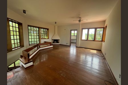 Casa de condomínio para alugar com 600m², 4 quartos e 8 vagasSala 