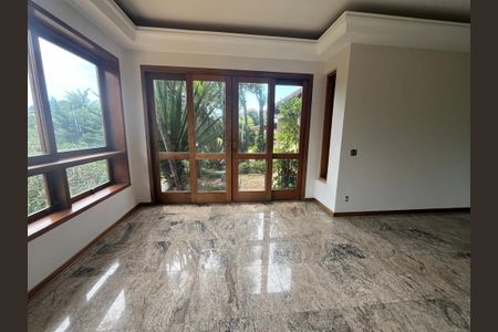 Casa de condomínio para alugar com 600m², 4 quartos e 8 vagasSala