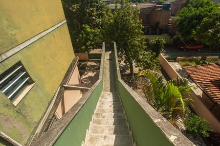 Apartamento para alugar com 92m², 2 quartos e 1 vagaEscada
