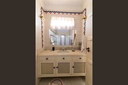 Casa à venda com 380m², 5 quartos e 4 vagasBanheiro da Suíte 3