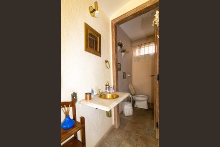 Casa à venda com 380m², 5 quartos e 4 vagasLavabo