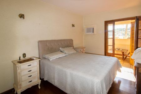 Casa à venda com 380m², 5 quartos e 4 vagasSuíte 1