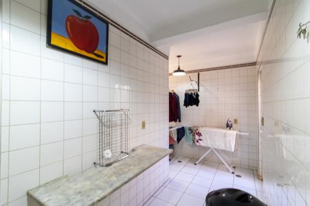 Casa à venda com 380m², 5 quartos e 4 vagasÁrea de Serviço