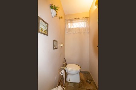 Casa à venda com 380m², 5 quartos e 4 vagasLavabo