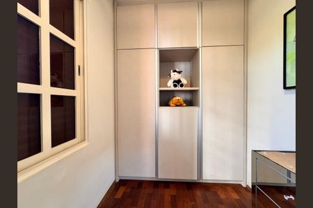 Apartamento para alugar com 492m², 6 quartos e 4 vagasQuarto de serviço 