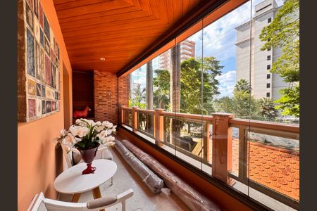 Apartamento para alugar com 492m², 6 quartos e 4 vagasSacada