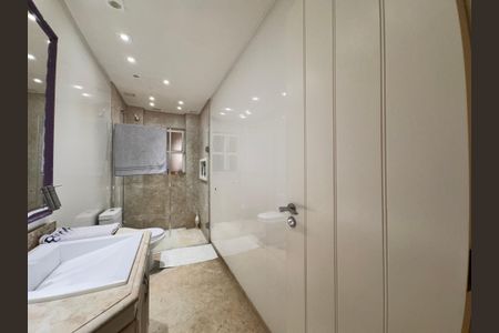 Apartamento para alugar com 492m², 6 quartos e 4 vagasBanheiro suíte 1