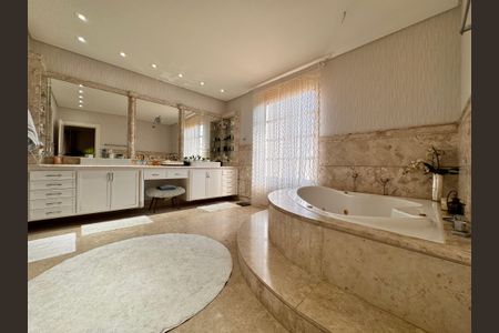 Apartamento para alugar com 492m², 6 quartos e 4 vagasBanheiro suíte master 