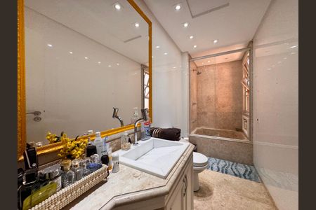 Apartamento para alugar com 492m², 6 quartos e 4 vagasBanheiro suíte 4