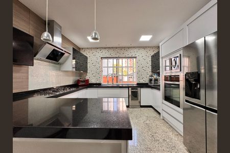 Apartamento para alugar com 492m², 6 quartos e 4 vagasCozinha