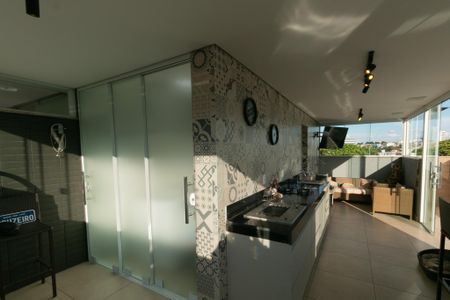 Apartamento à venda com 146m², 3 quartos e 2 vagas Apartamento à venda com 146m², 3 quartos e 2 vagasÁrea Gourmet