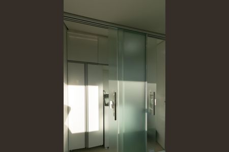 Apartamento à venda com 146m², 3 quartos e 2 vagas Apartamento à venda com 146m², 3 quartos e 2 vagasÁrea de Serviço