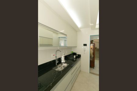 Apartamento à venda com 146m², 3 quartos e 2 vagas Apartamento à venda com 146m², 3 quartos e 2 vagasCozinha