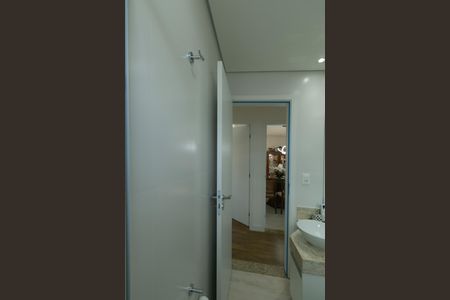 Apartamento à venda com 146m², 3 quartos e 2 vagas Apartamento à venda com 146m², 3 quartos e 2 vagasBanheiro Social