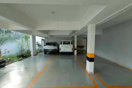 Apartamento à venda com 146m², 3 quartos e 2 vagas Apartamento à venda com 146m², 3 quartos e 2 vagasÁrea comum - Garagem