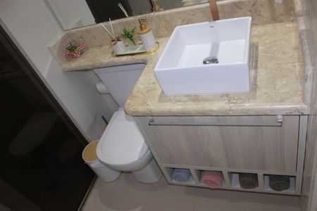 Apartamento à venda com 64m², 3 quartos e 1 vagaBanheiro 1