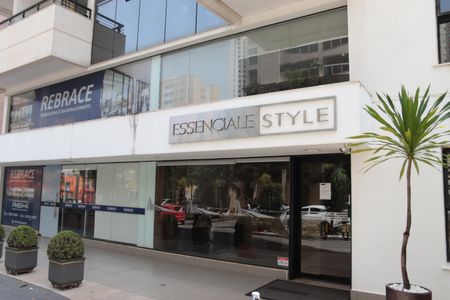 Apartamento para alugar com 37m², 1 quarto e 1 vagaFachada