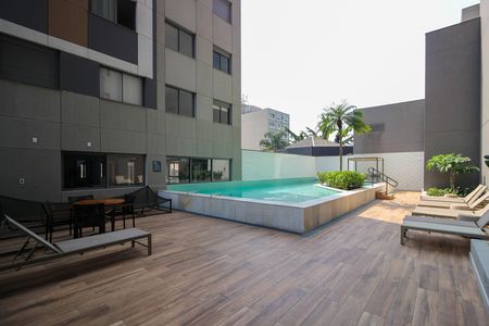Apartamento para alugar com 27m², 1 quarto e sem vaga Apartamento para alugar com 27m², 1 quarto e sem vagaÁrea comum - Piscina