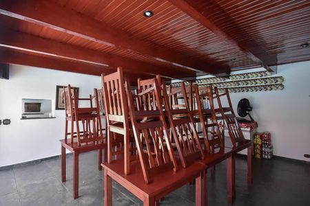 Casa à venda com 600m², 4 quartos e 10 vagas Casa à venda com 600m², 4 quartos e 10 vagasSalão