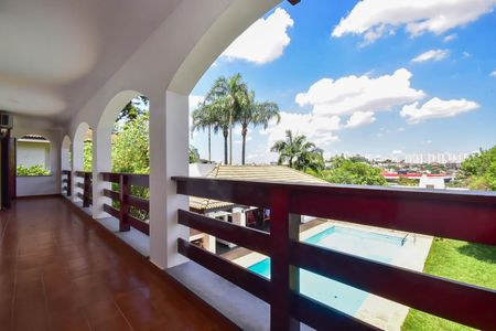 Casa à venda com 600m², 4 quartos e 10 vagas Casa à venda com 600m², 4 quartos e 10 vagasVaranda da Suíte 3