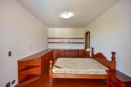 Casa à venda com 600m², 4 quartos e 10 vagas Casa à venda com 600m², 4 quartos e 10 vagasSuíte 3