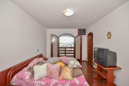 Casa à venda com 600m², 4 quartos e 10 vagas Casa à venda com 600m², 4 quartos e 10 vagasSuíte 2