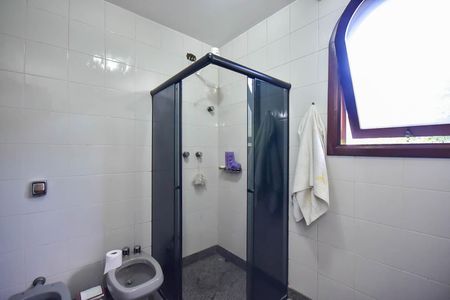 Casa à venda com 600m², 4 quartos e 10 vagas Casa à venda com 600m², 4 quartos e 10 vagasBanheiro Suíte 1