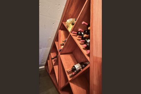 Casa à venda com 600m², 4 quartos e 10 vagas Casa à venda com 600m², 4 quartos e 10 vagasAdega