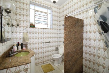 Casa à venda com 200m², 4 quartos e sem vaga Casa à venda com 200m², 4 quartos e sem vagaBanheiro Social