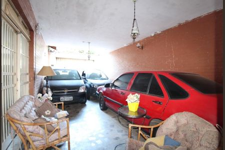 Casa à venda com 200m², 4 quartos e sem vaga Casa à venda com 200m², 4 quartos e sem vagaGaragem