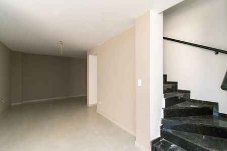 Casa de condomínio à venda com 84m², 2 quartos e 1 vagaGaragem