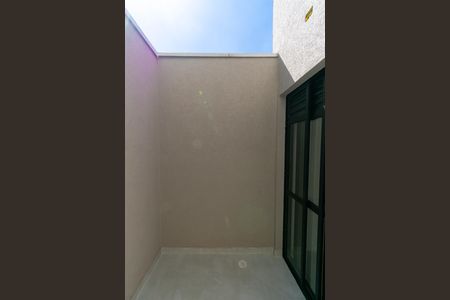 Casa de condomínio à venda com 84m², 2 quartos e 1 vagaÁrea de Serviço