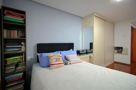 Casa à venda com 400m², 5 quartos e 4 vagasSuite 2