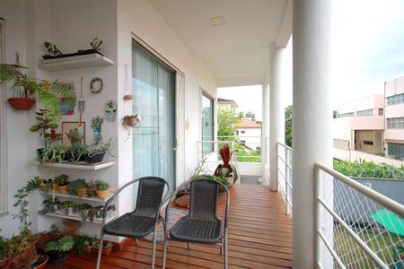 Casa à venda com 400m², 5 quartos e 4 vagasVaranda da Sala