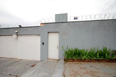 Casa à venda com 400m², 5 quartos e 4 vagasFachada