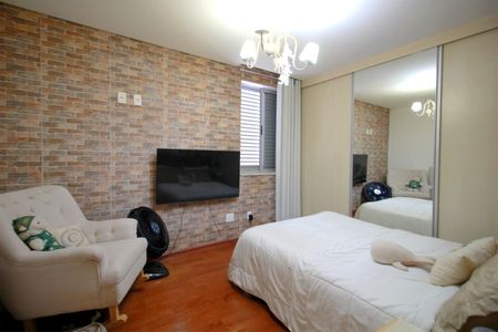 Casa à venda com 400m², 5 quartos e 4 vagasSemi suite 1