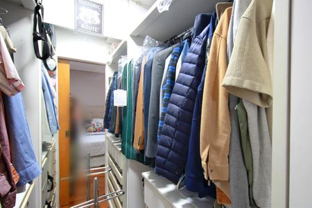 Casa à venda com 400m², 5 quartos e 4 vagasCloset 2 da Suite Master