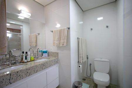 Casa à venda com 400m², 5 quartos e 4 vagasBanheiro da Suíte Master