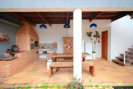 Casa à venda com 400m², 5 quartos e 4 vagasVaranda Gourmet