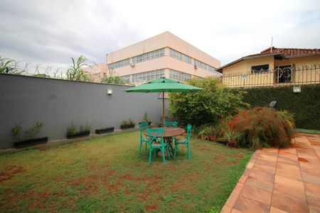 Casa à venda com 400m², 5 quartos e 4 vagasQuintal