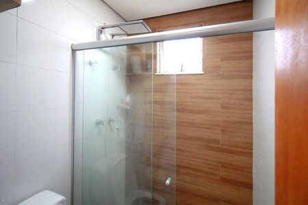 Casa à venda com 400m², 5 quartos e 4 vagasBanheiro das Semi Suítes