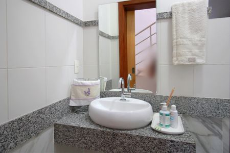 Casa à venda com 400m², 5 quartos e 4 vagasLavabo